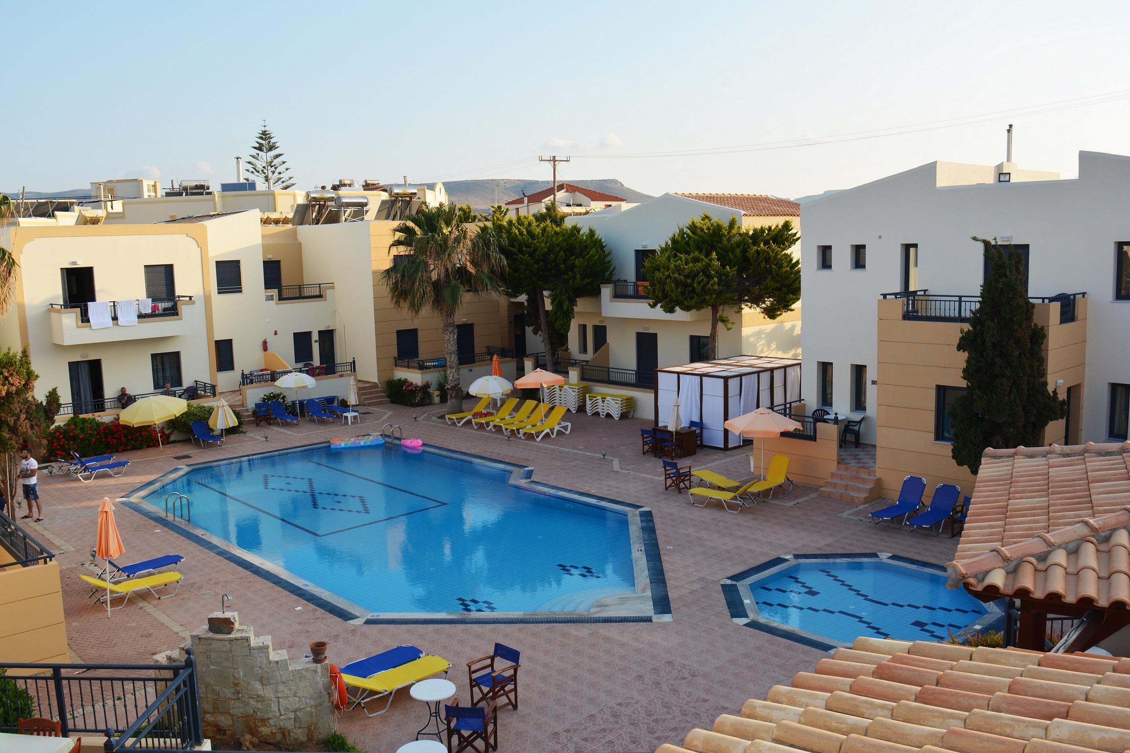 Blue Aegean Hotel & Suites กูเวส ภายนอก รูปภาพ