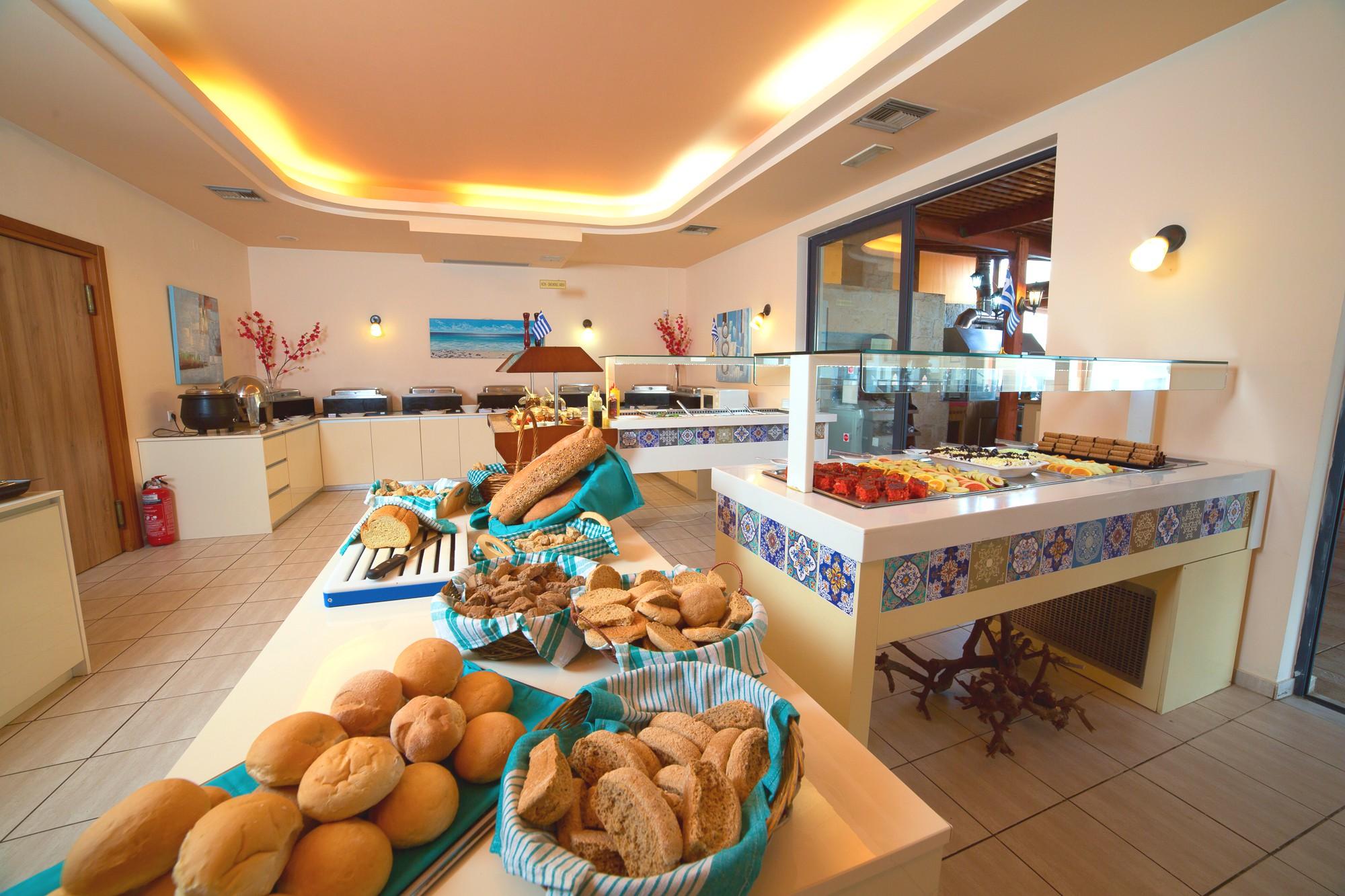 Blue Aegean Hotel & Suites กูเวส ภายนอก รูปภาพ