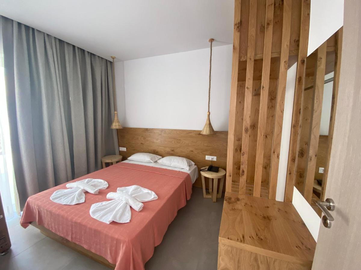Blue Aegean Hotel & Suites กูเวส ภายนอก รูปภาพ