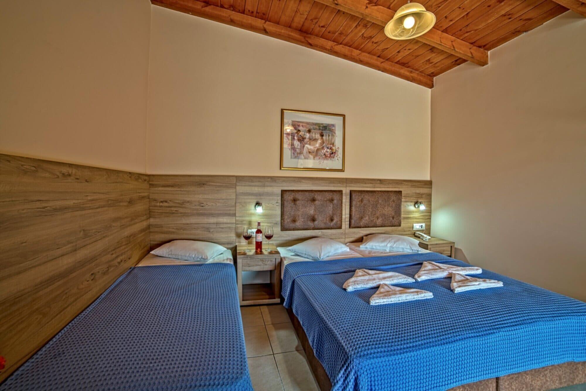 Blue Aegean Hotel & Suites กูเวส ภายนอก รูปภาพ