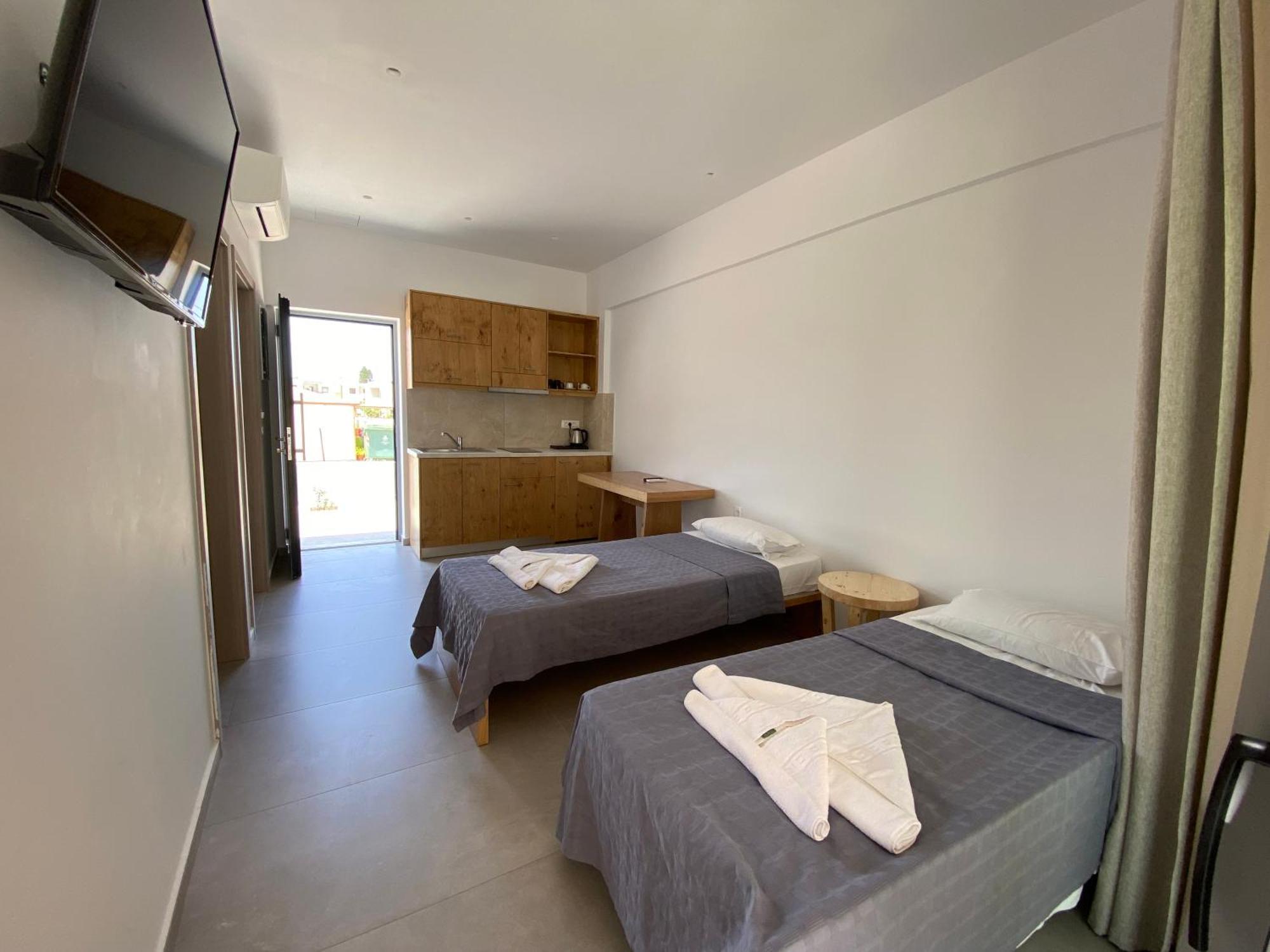 Blue Aegean Hotel & Suites กูเวส ภายนอก รูปภาพ