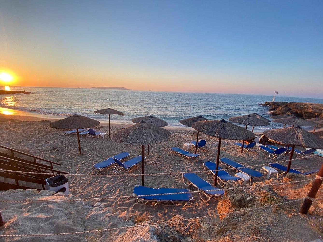 Blue Aegean Hotel & Suites กูเวส ภายนอก รูปภาพ
